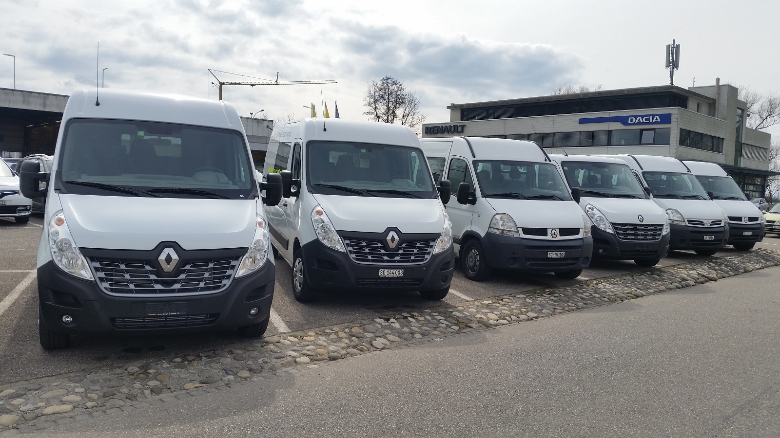 Mietwagenflotte Renault Master weiss